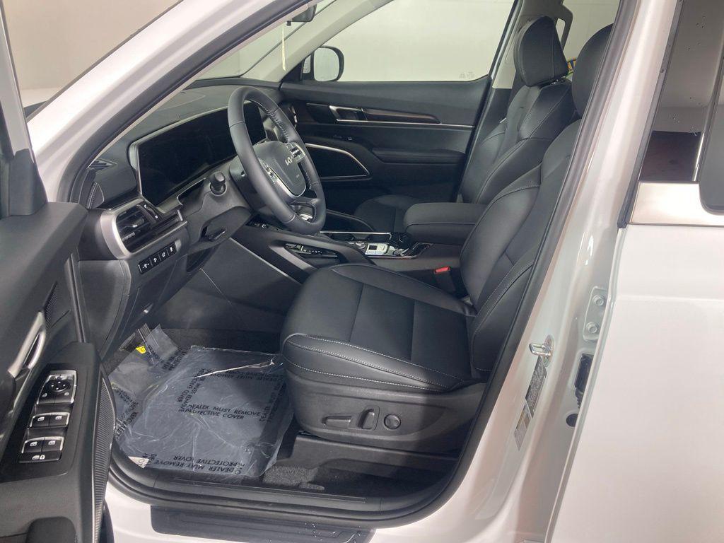 new 2025 Kia Telluride car, priced at $40,415
