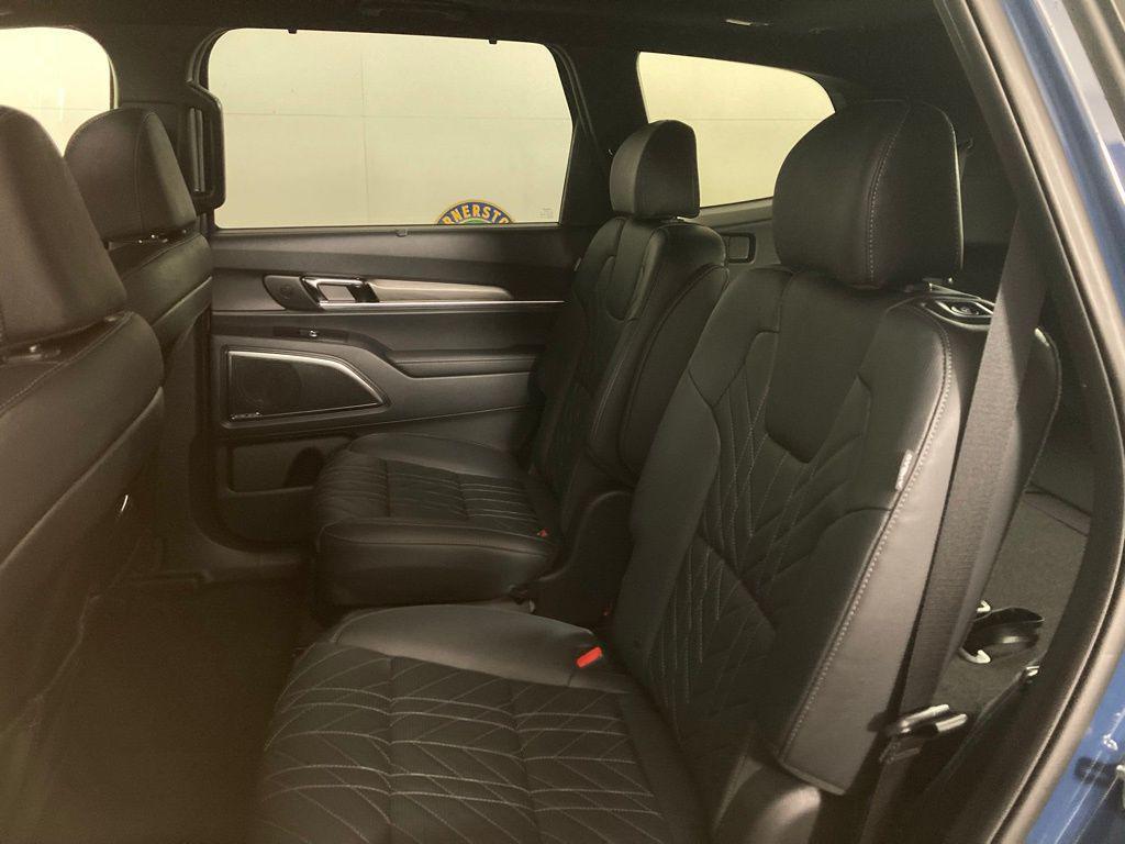 new 2025 Kia Telluride car, priced at $46,045