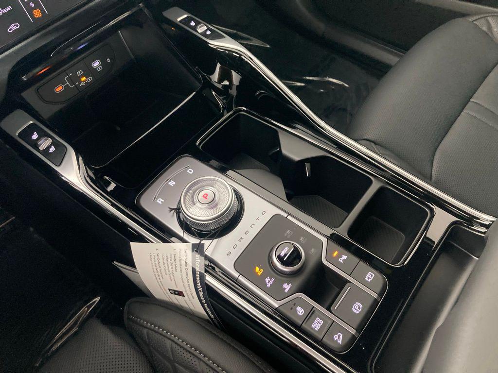 new 2026 Kia Sorento Hybrid car, priced at $44,870