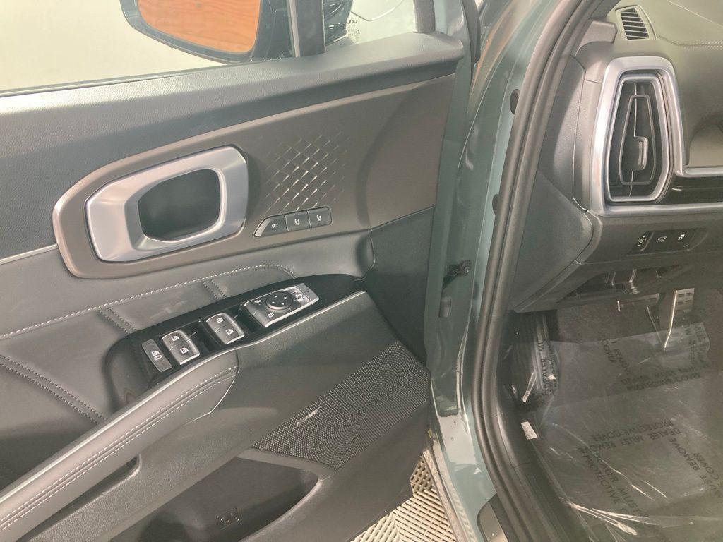 new 2026 Kia Sorento Hybrid car, priced at $44,870