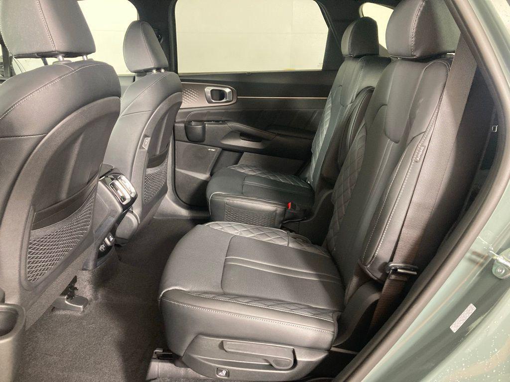 new 2026 Kia Sorento Hybrid car, priced at $44,870