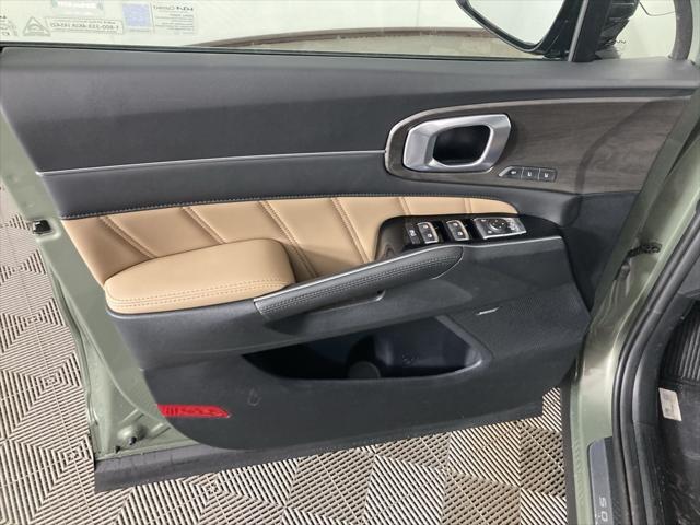 new 2025 Kia Sorento car, priced at $46,703