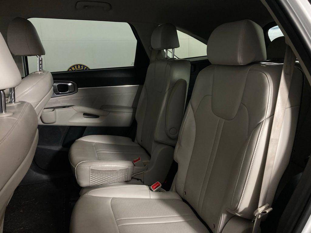used 2022 Kia Sorento Plug-In Hybrid car, priced at $30,989