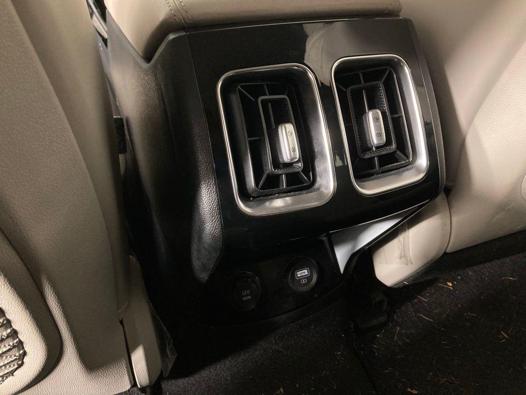 used 2022 Kia Sorento Plug-In Hybrid car, priced at $30,989