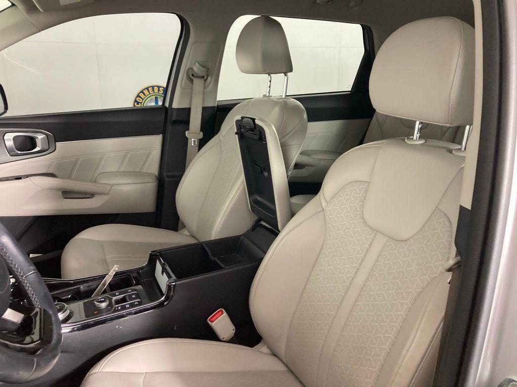 used 2022 Kia Sorento Plug-In Hybrid car, priced at $30,989
