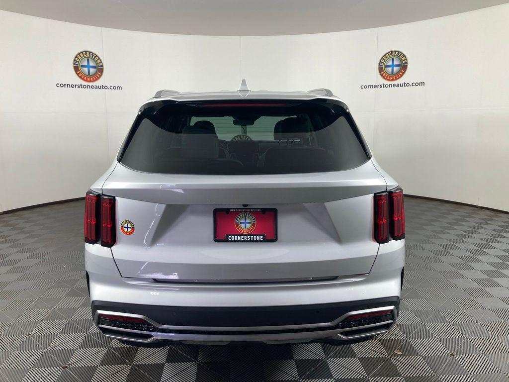 used 2022 Kia Sorento Plug-In Hybrid car, priced at $30,989