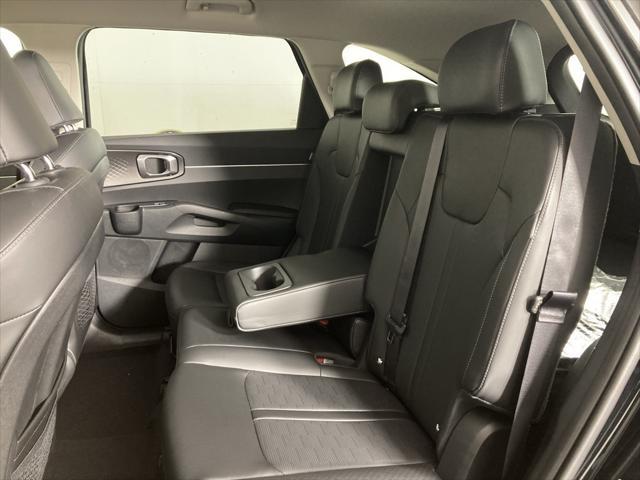 new 2025 Kia Sorento car, priced at $37,060