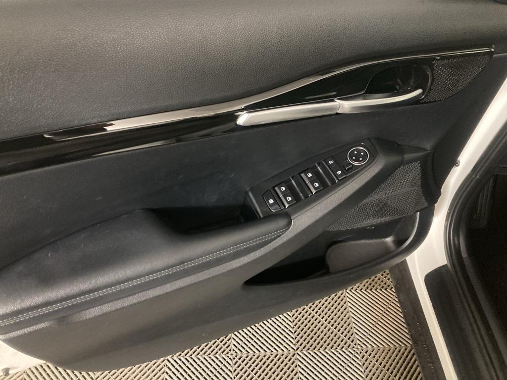 used 2024 Kia Seltos car, priced at $22,999