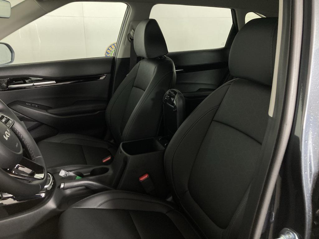 new 2025 Kia Seltos car, priced at $28,100
