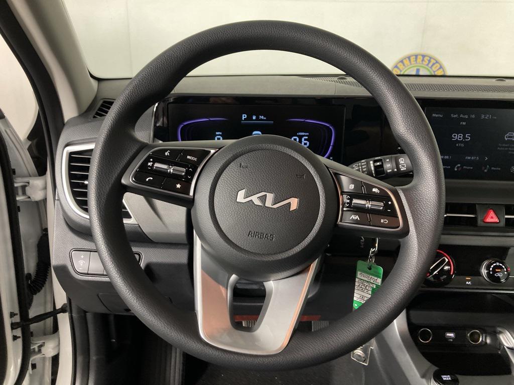new 2026 Kia Seltos car, priced at $25,370