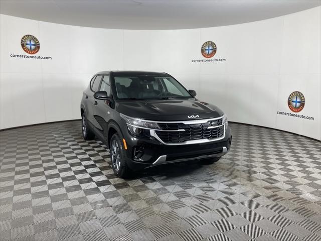 new 2025 Kia Seltos car, priced at $25,220