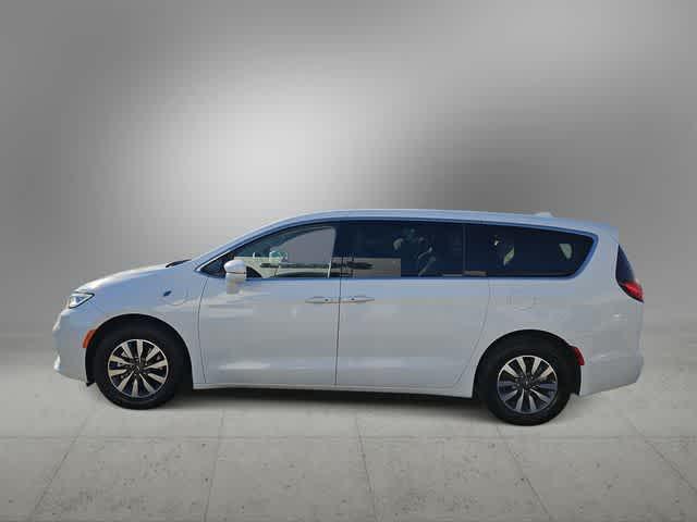 used 2022 Chrysler Pacifica Hybrid car, priced at $18,500