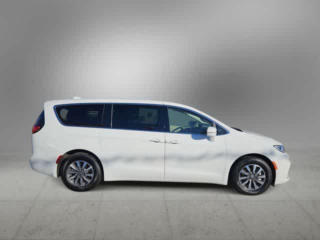 used 2022 Chrysler Pacifica Hybrid car, priced at $18,500