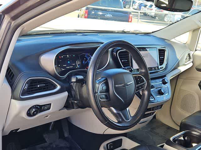 used 2022 Chrysler Pacifica Hybrid car, priced at $25,000