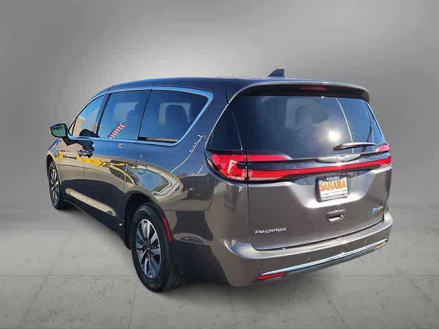 used 2022 Chrysler Pacifica Hybrid car, priced at $25,000