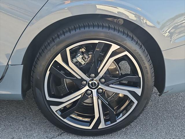 used 2024 Volvo S60 car, priced at $25,500