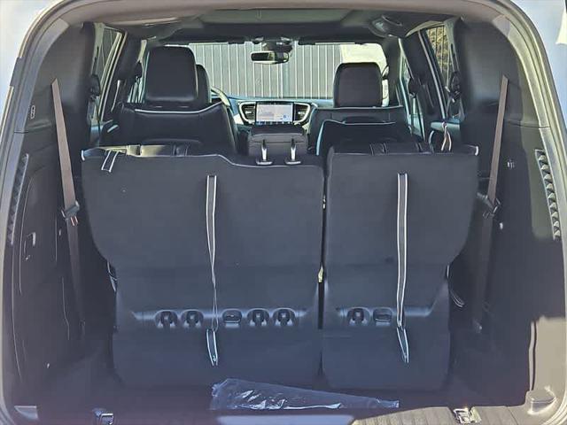 new 2025 Chrysler Pacifica Hybrid car, priced at $51,722