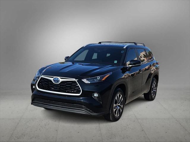 used 2024 Toyota Highlander Hybrid car, priced at $45,000