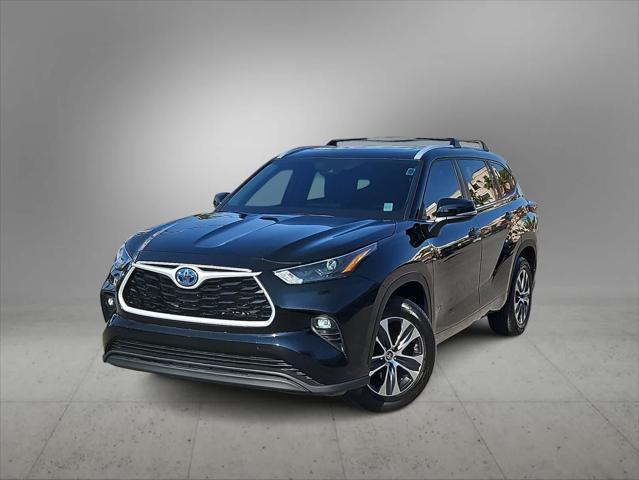 used 2024 Toyota Highlander Hybrid car, priced at $47,000