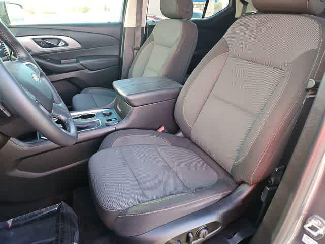 used 2021 Chevrolet Traverse car, priced at $22,500