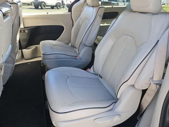 used 2018 Chrysler Pacifica Hybrid car, priced at $15,500