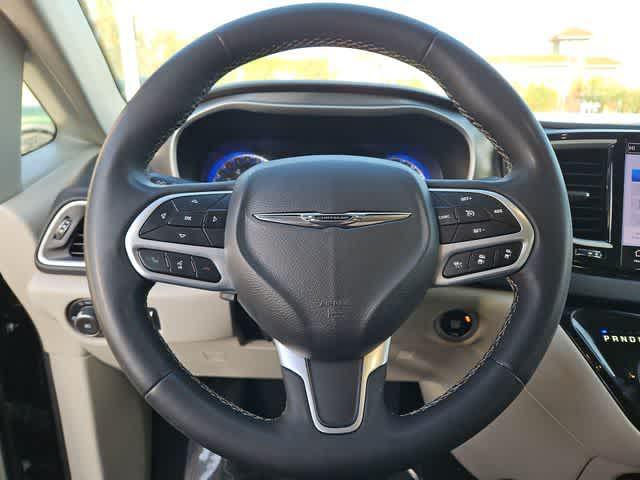 used 2022 Chrysler Pacifica car, priced at $21,000