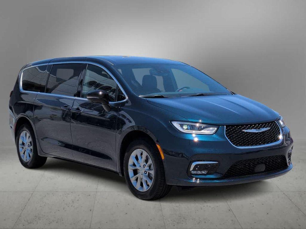 new 2025 Chrysler Pacifica car, priced at $43,787