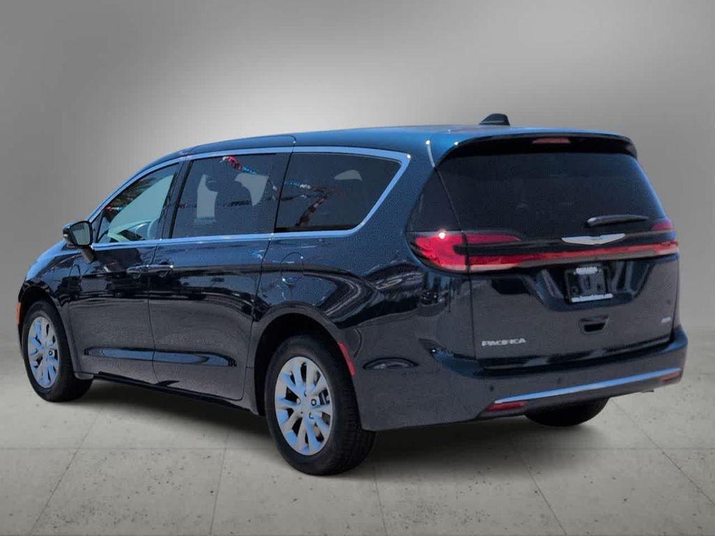 new 2025 Chrysler Pacifica car, priced at $43,787