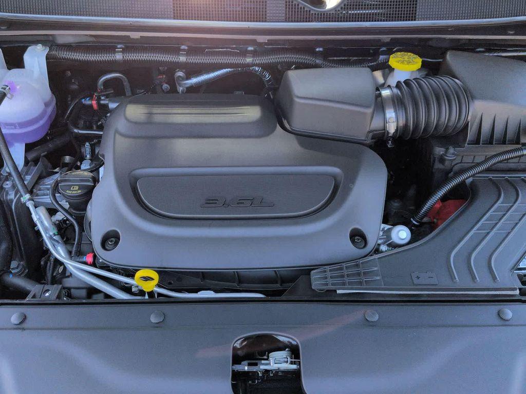 new 2025 Chrysler Pacifica car, priced at $43,787