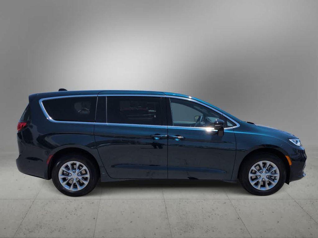 new 2025 Chrysler Pacifica car, priced at $43,787