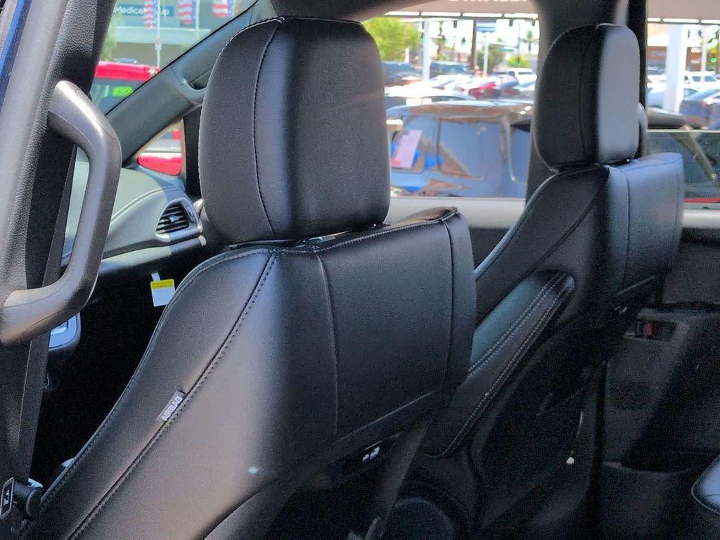 new 2025 Chrysler Pacifica car, priced at $43,787