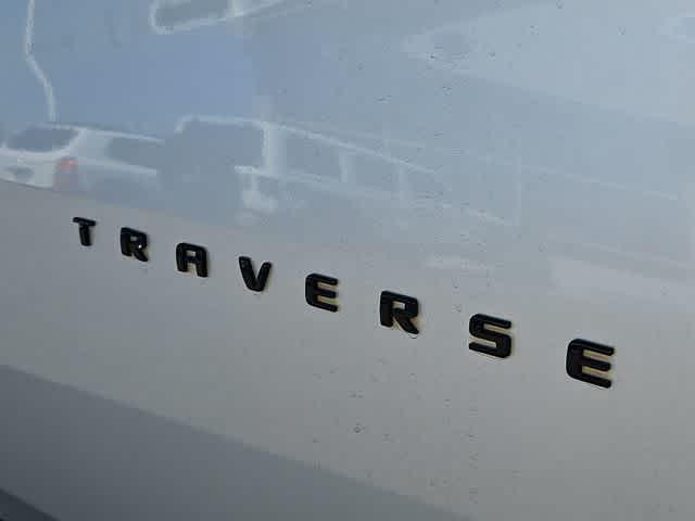 used 2022 Chevrolet Traverse car, priced at $32,500