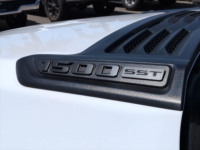 new 2025 Ram 1500 car, priced at $61,024