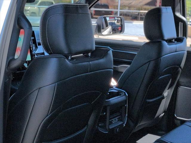 new 2025 Ram 1500 car, priced at $61,024