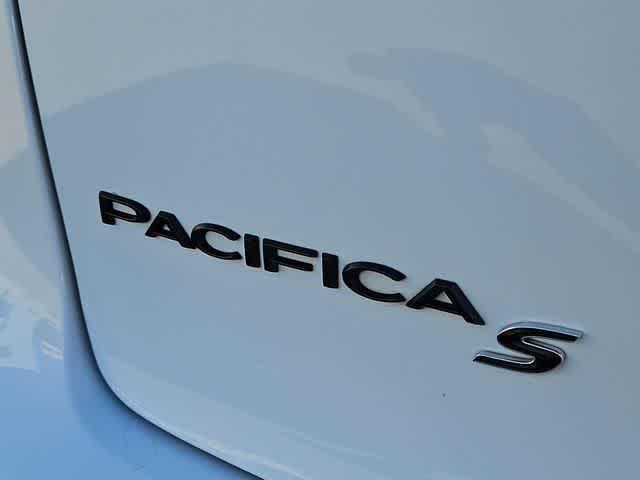 used 2022 Chrysler Pacifica Hybrid car, priced at $22,500