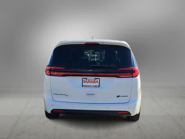 used 2022 Chrysler Pacifica Hybrid car, priced at $22,500