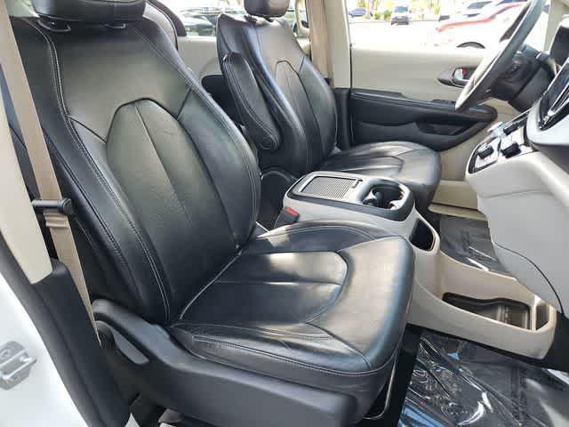 used 2022 Chrysler Pacifica car, priced at $20,000