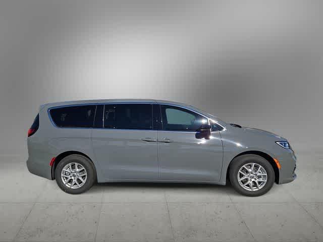 new 2025 Chrysler Pacifica car, priced at $43,035