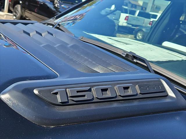 new 2025 Ram 1500 car, priced at $59,952