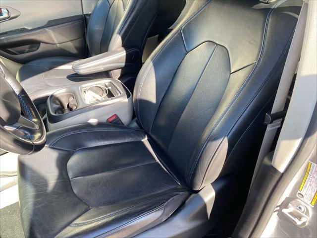 used 2021 Chrysler Pacifica Hybrid car, priced at $23,000