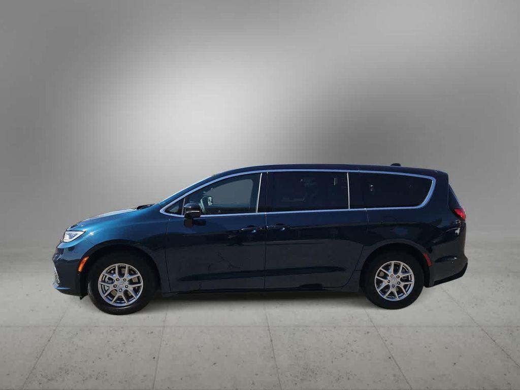 new 2025 Chrysler Pacifica car, priced at $41,216