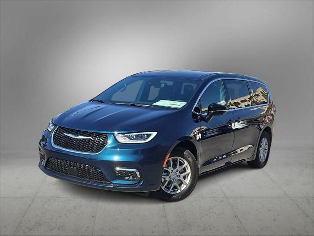new 2025 Chrysler Pacifica car, priced at $41,216