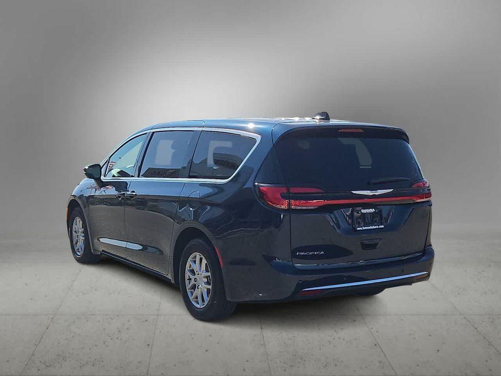 new 2025 Chrysler Pacifica car, priced at $41,216