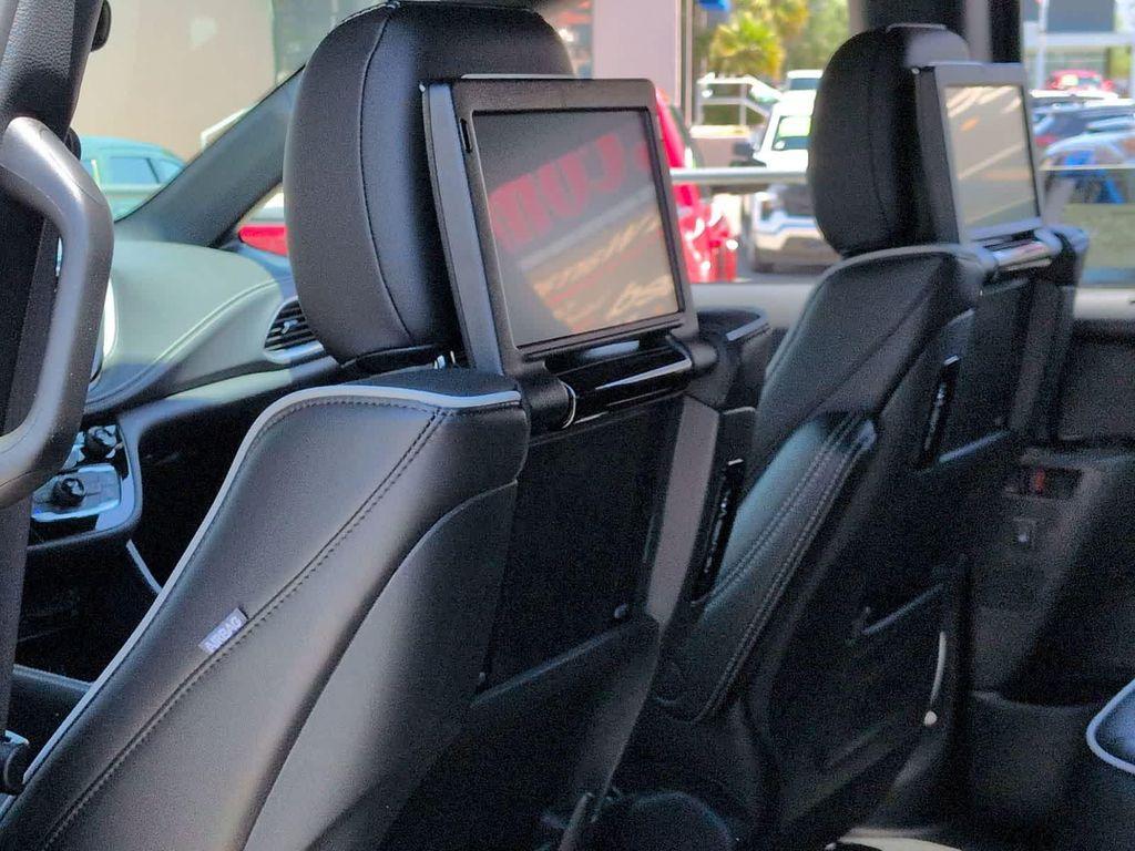 new 2025 Chrysler Pacifica car, priced at $53,086