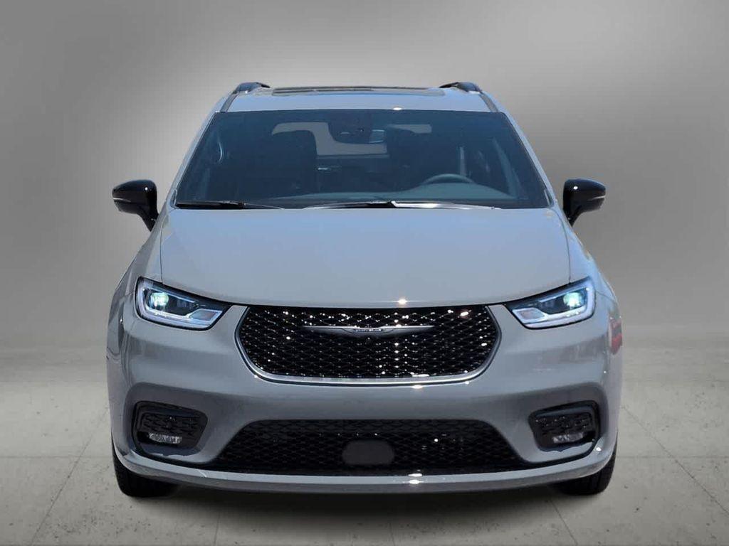 new 2025 Chrysler Pacifica car, priced at $53,086