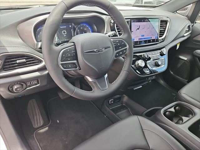 new 2025 Chrysler Pacifica car, priced at $40,746