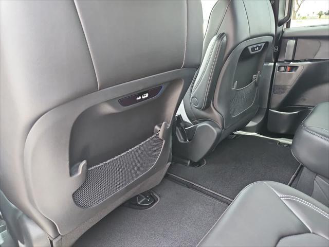 new 2025 Chrysler Pacifica car, priced at $40,746