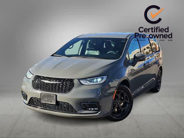 used 2022 Chrysler Pacifica Hybrid car, priced at $28,500