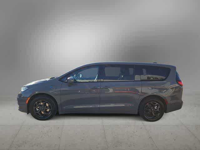 used 2022 Chrysler Pacifica Hybrid car, priced at $28,500