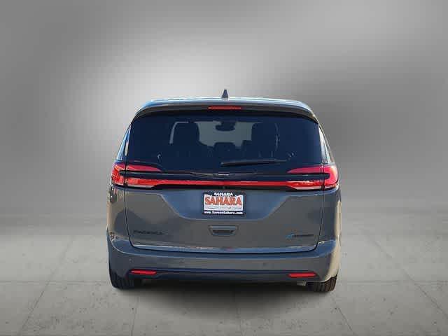 used 2022 Chrysler Pacifica Hybrid car, priced at $28,500